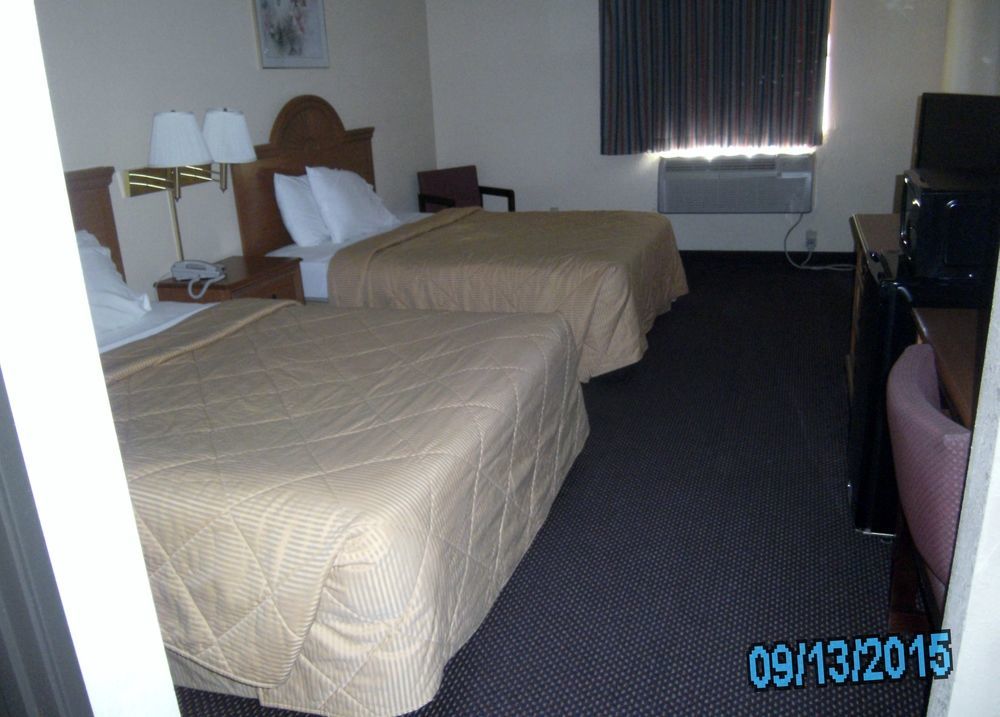 6-hannibal, Mo 4*