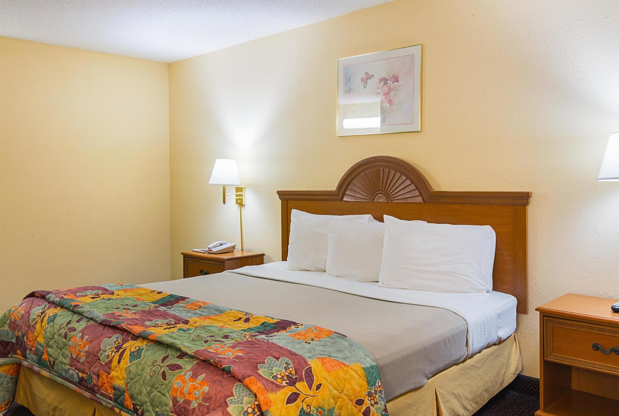 6-hannibal, Mo Hotel