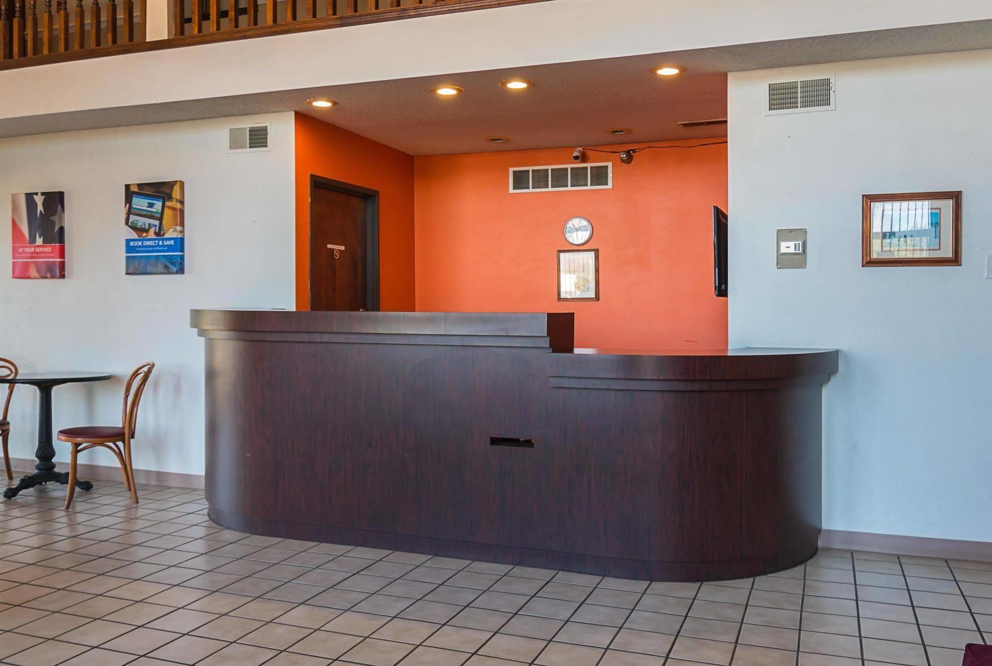 6-hannibal, Mo Hotel 2*