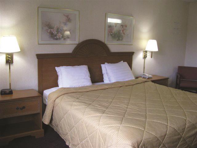 6-hannibal, Mo Hotel